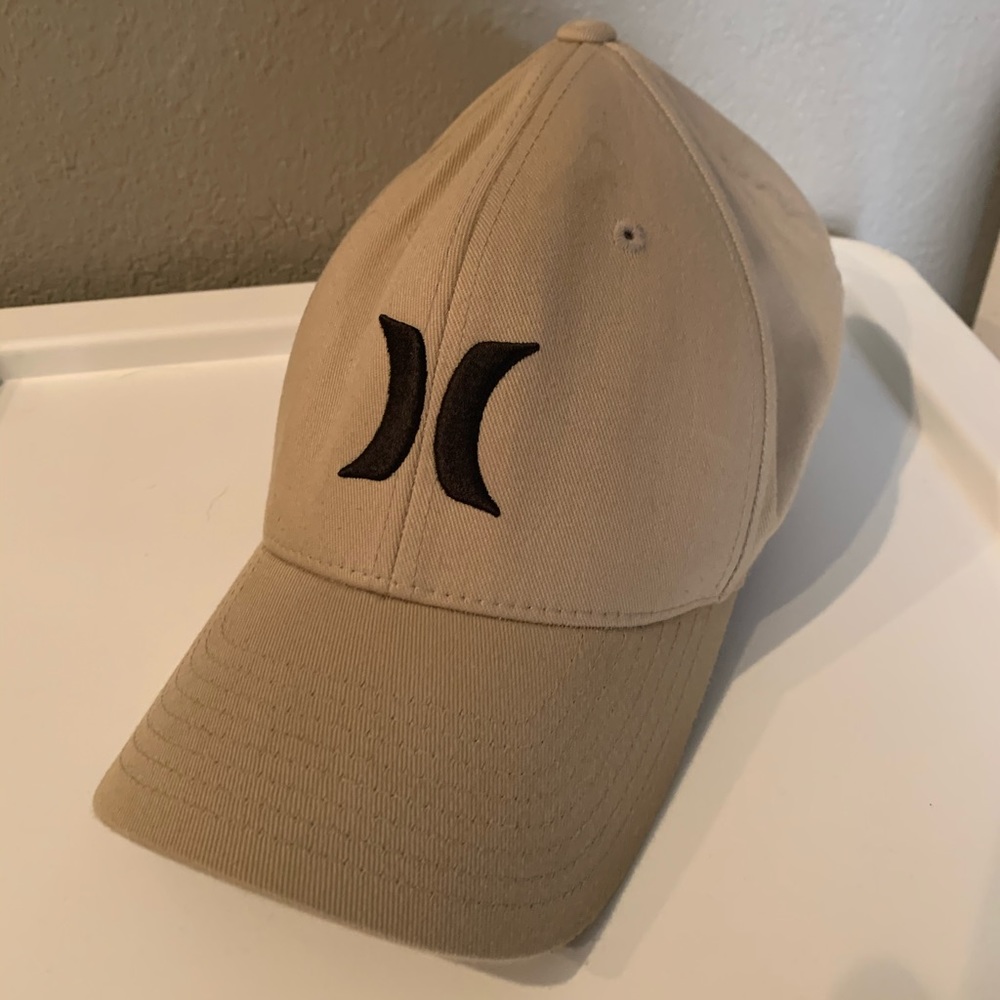 Hurley fitted hat